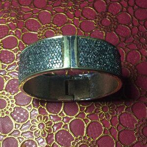 Vintage Stardust Silver Tone Metal Hinged Bangle Bracelet